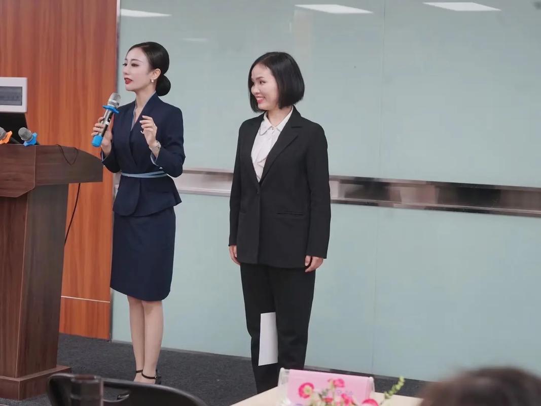 從產(chǎn)品到禮儀 保險(xiǎn)行業(yè)商務(wù)禮儀的價(jià)值重塑